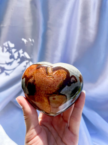 desert jasper heart